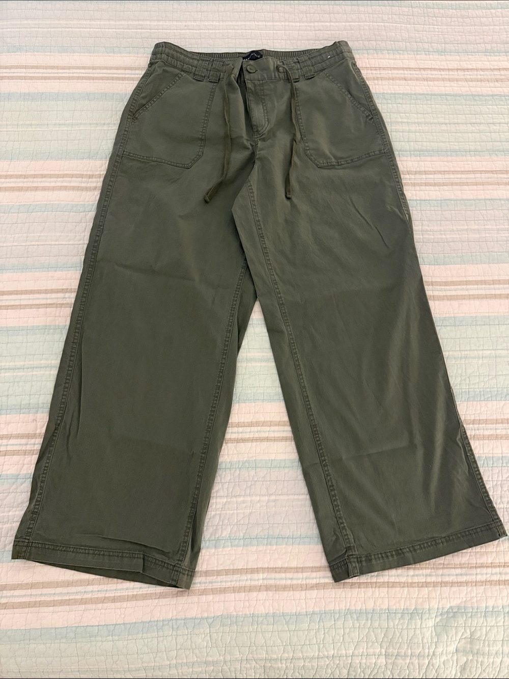 Aeropostale Women’s Olive Green Cargo Drawstring Pants NWOT 🖤